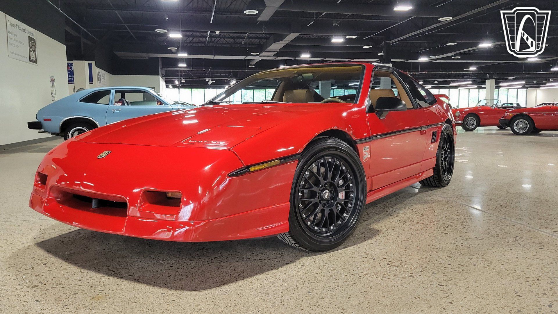Used 1988 Pontiac Fiero GT RWD image 3