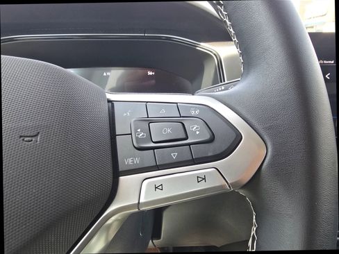 Used 2025 Volkswagen Taos S image 23