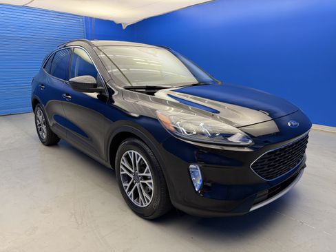 Used 2020 Ford Escape SEL FWD image 2