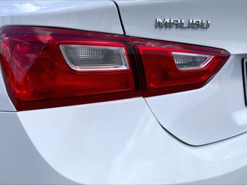 Used 2023 Chevrolet Malibu LT FWD image 28