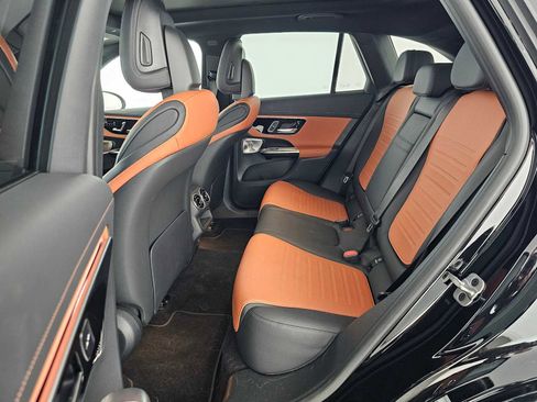 Used 2024 Mercedes-Benz GLC 300 image 16