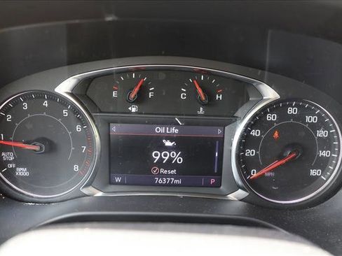 Used 2023 GMC Acadia SLT FWD image 13