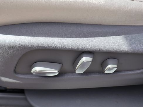 Used 2021 Cadillac XT5 Premium Luxury image 34