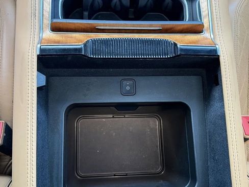 Used 2022 Jeep Grand Wagoneer Series III w/ Rear Seat Video Group 1 image 26