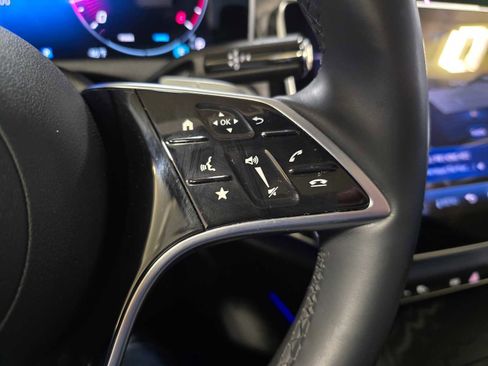 Used 2024 Mercedes-Benz E 350 4MATIC Sedan image 18