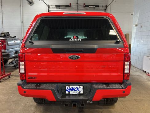 Used 2022 Ford F250 XLT w/ Black Appearance Package image 3