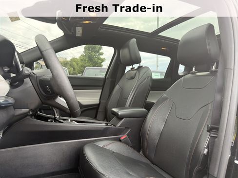 Certified 2023 Jeep Compass Limited w/ Sun and Sound Group AWD/4WD image 13
