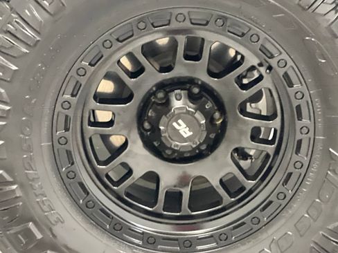 Used 2025 Ford Expedition Tremor AWD/4WD image 81