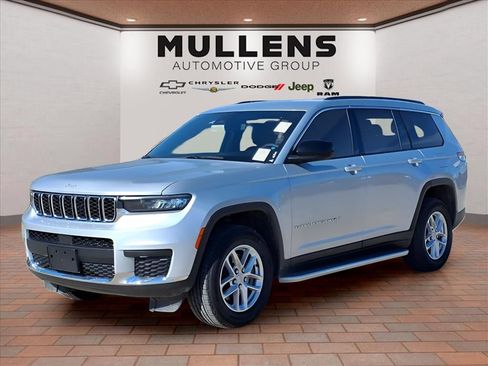 Used 2024 Jeep Grand Cherokee L Laredo w/ Luxury Tech Group I image 1