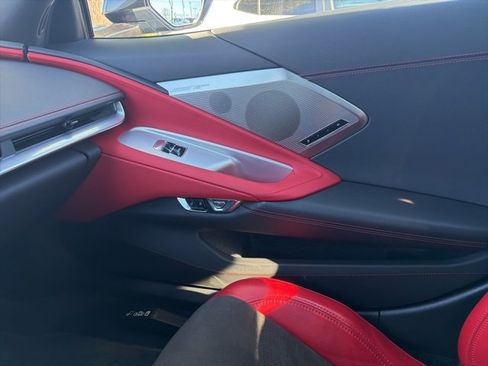 Used 2022 Chevrolet Corvette Stingray Preferred Cpe w/ Z51 Performance Package image 18