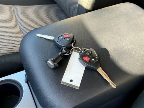 Used 2019 Toyota 4Runner SR5 RWD image 15