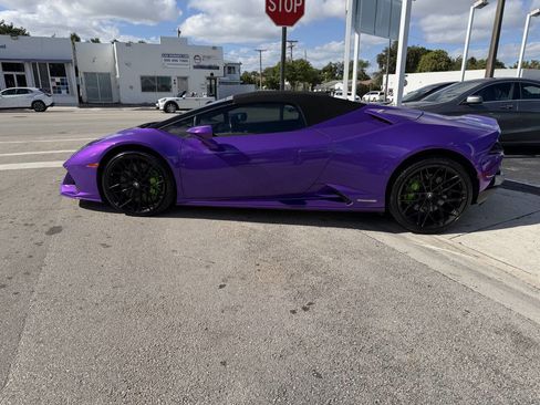 Used 2020 Lamborghini Huracan EVO image 9