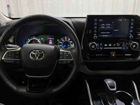Certified 2021 Toyota Highlander LE AWD/4WD image 22