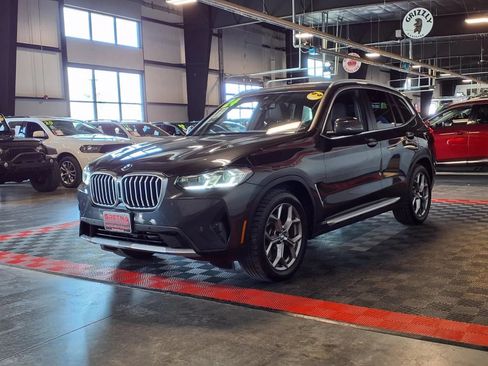 Used 2024 BMW X3 sDrive30i w/ Convenience Package RWD image 3
