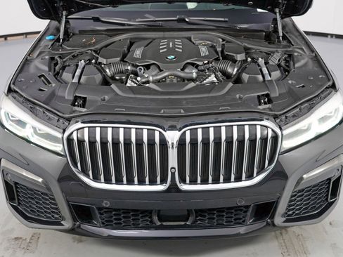 Used 2020 BMW 750i xDrive 750i xDrive w/ Executive Package image 7