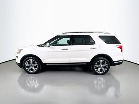 Used 2018 Ford Explorer Platinum AWD/4WD image 2