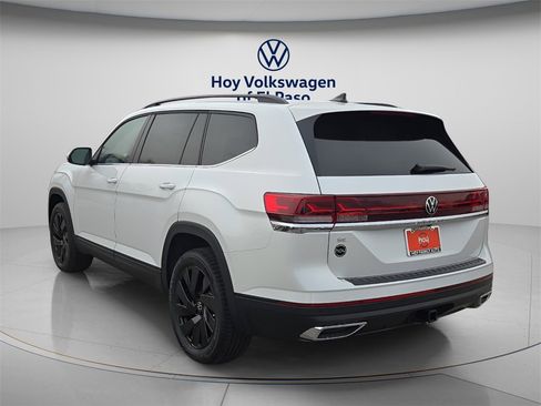 New 2026 Volkswagen Atlas SE image 4