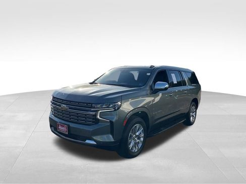 Used 2023 Chevrolet Suburban Premier RWD image 19
