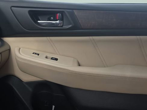 Used 2019 Subaru Outback 2.5i Limited AWD/4WD image 17