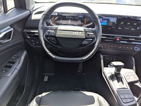 New 2026 Kia Sportage EX FWD image 14