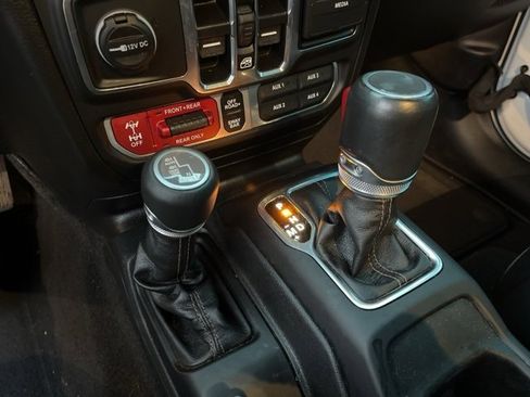 Used 2023 Jeep Wrangler Unlimited Rubicon 392 image 26