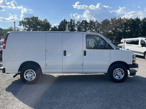 Used 2020 Chevrolet Express 2500 w/ Driver Convenience Package RWD image 6