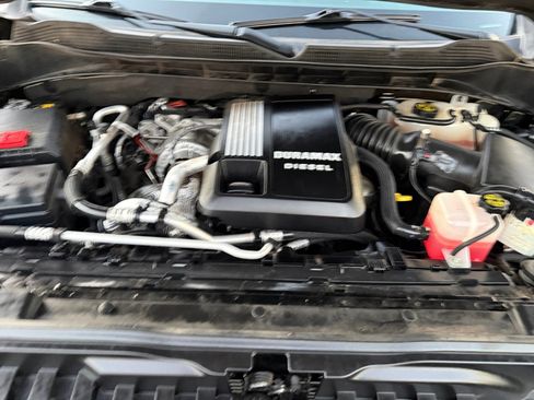 Used 2024 Chevrolet Silverado 1500 ZR2 AWD/4WD image 32