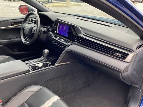 Used 2025 Toyota Camry SE FWD image 33