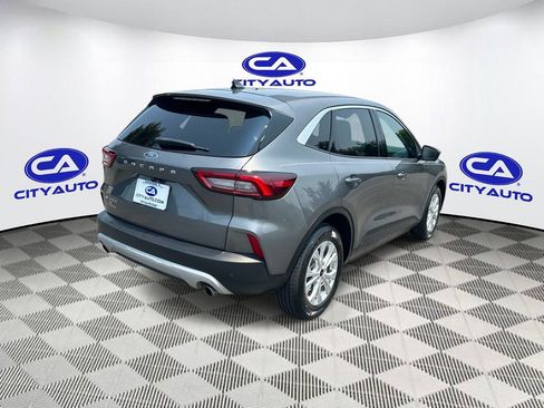 Used 2023 Ford Escape Active w/ Tech Pack #2 FWD image 4