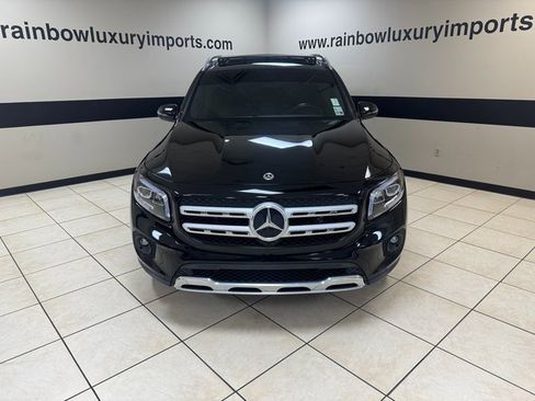 Used 2022 Mercedes-Benz GLB 250 image 2