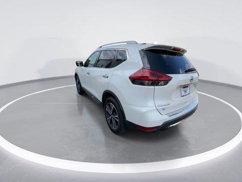 Used 2018 Nissan Rogue SL w/ Premium Package FWD image 6