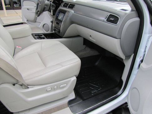 Used 2012 Chevrolet Suburban LT w/ Suspension Package, Off-Road AWD/4WD image 24
