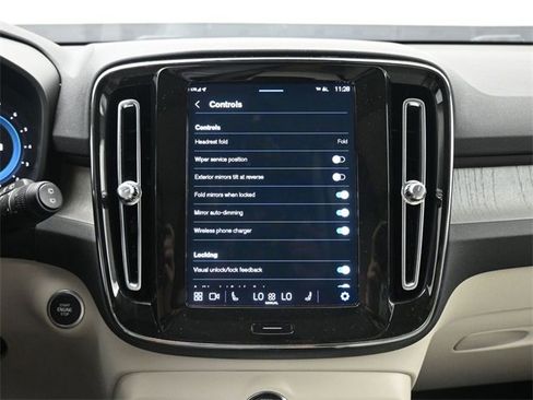 Used 2024 Volvo XC40 B5 Plus w/ Protection Package Premier image 16