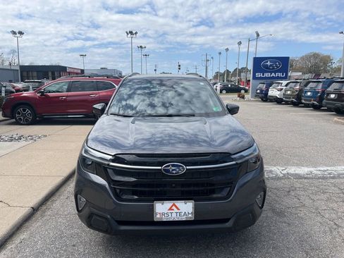 Used 2025 Subaru Forester Touring image 3