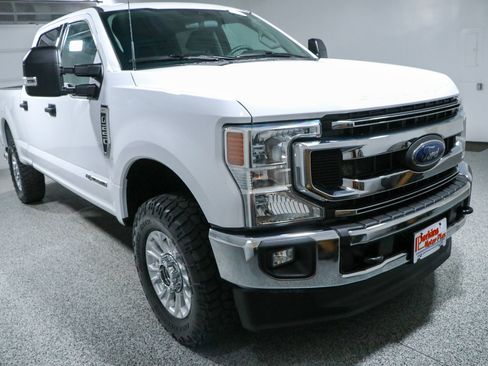 Used 2022 Ford F250 XLT w/ XLT Value Package AWD/4WD image 5