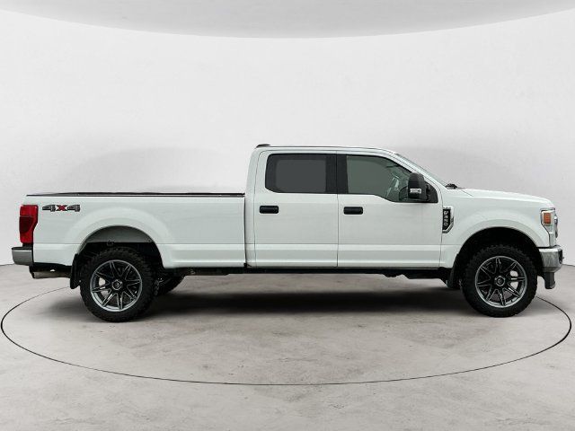 Used 2022 Ford F350 XLT w/ XLT Value Package AWD/4WD image 4
