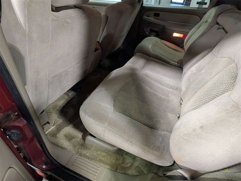Used 2001 Chevrolet Tahoe LS w/ LS Preferred Equipment Group image 13