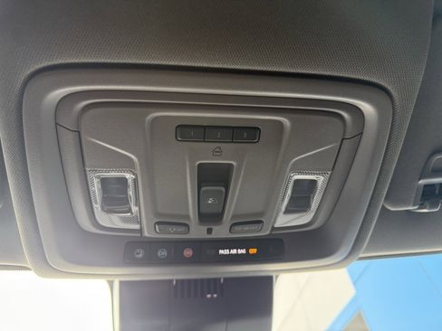 Used 2023 Chevrolet Silverado 1500 LT w/ Leather Package image 27