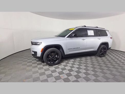 Used 2024 Jeep Grand Cherokee L Laredo AWD/4WD image 48