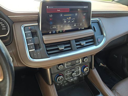 Used 2021 Chevrolet Tahoe High Country w/ Premium Package AWD/4WD image 33
