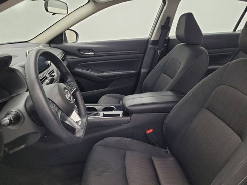 Used 2024 Nissan Altima 2.5 SV image 17