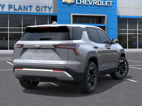 New 2027 Chevrolet Equinox LT w/ LPO, Floor Liner Package FWD image 4