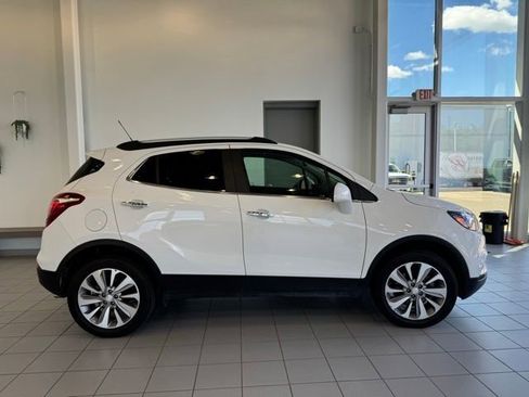 Used 2020 Buick Encore Preferred AWD/4WD image 29