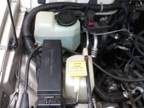 Used 1996 Jeep Cherokee 4WD 4-Door image 49
