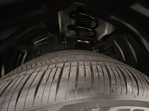 Used 2025 Mitsubishi Outlander SE image 22