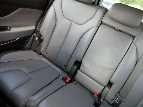 Used 2019 Hyundai Santa Fe AWD image 12