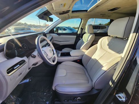 Used 2024 Hyundai Palisade Calligraphy image 17