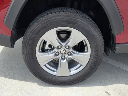 Used 2025 Toyota RAV4 XLE w/ Convenience Package FWD image 8