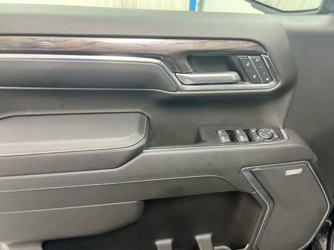 Used 2023 Chevrolet Silverado 1500 LTZ w/ LTZ Convenience Package II AWD/4WD image 22