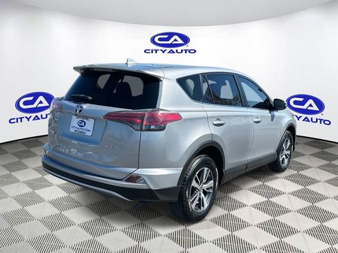Used 2018 Toyota RAV4 XLE image 3